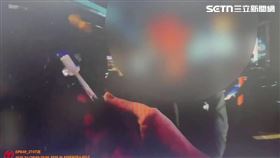 北市吳男開車載送一對男女遭警方查獲毒品。（圖／翻攝畫面）