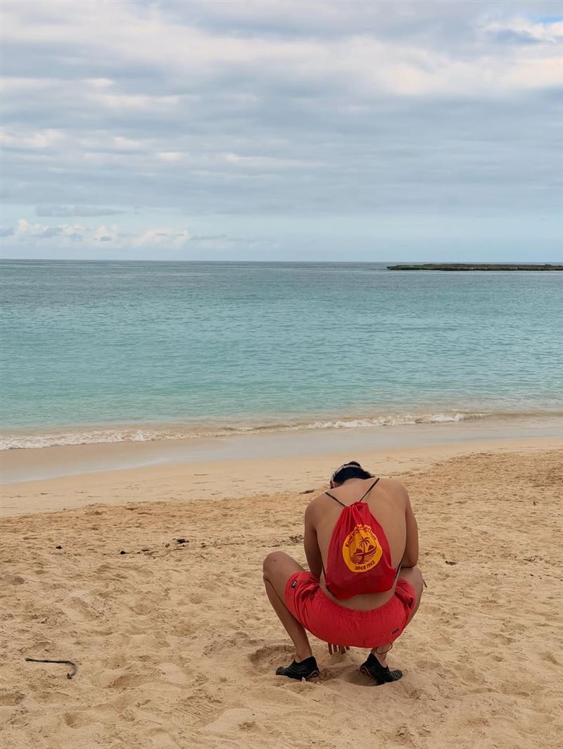 V在社群上發出自己跑步的照片，一路上都沒被粉絲認出。（圖／翻攝自IG @thv）