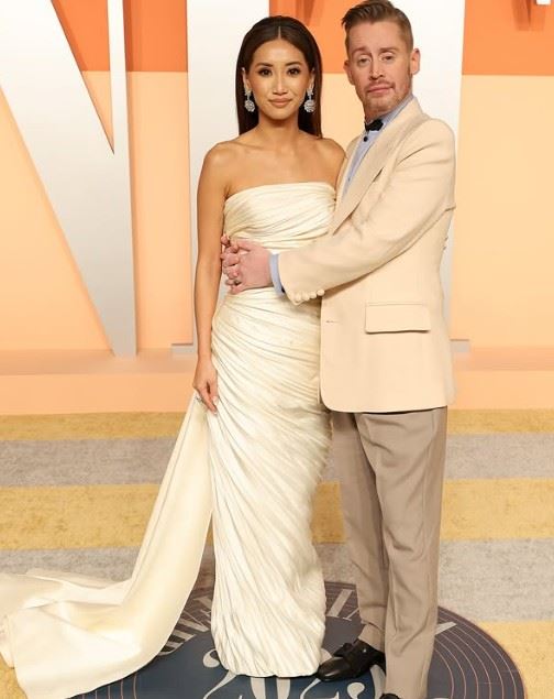 麥考利克金（右）的未婚妻布蘭達宋（左）也在節目中揭露麥考利克金在生活上相當「反差萌」的一面。（圖／翻攝自麥考利克金IG）