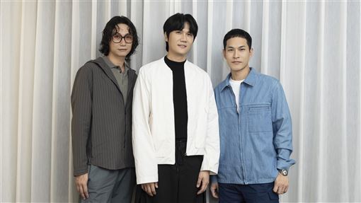 宇宙人嗨開睡衣趴　見台下都女生害羞了