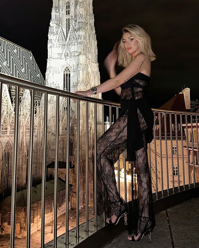 奧地利一名31歲美妝網紅Stefanie Pieper（史蒂芬妮）遭到前男友殘忍殺害。（圖／翻攝自IG @badgalfani）