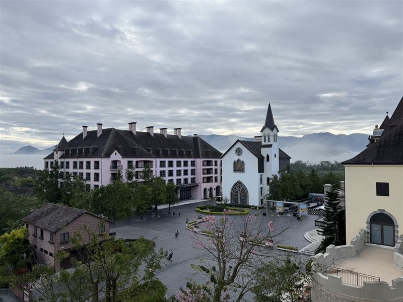 受到颱風樺加沙暴雨影響，造成馬太鞍堰塞湖溢流，受災居民無家可歸，花蓮旅宿業者立即提供住宿與物資，如今更盼全國民眾持續支持災後的花蓮旅宿業。（圖／記者鄭玉如攝影）