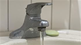 南彰化5鄉鎮12/3預計停水23小時台灣自來水公司辦理彰南蓄配水池管線改接工程，預定於12月3日上午8時至12月4日上午7時停水或降壓供水23小時，預計南彰化5鄉鎮近2萬戶將受影響。中央社記者鄭維真攝　114年11月28日