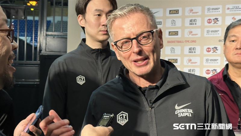 首戰籃板慘輸日本　圖齊談「1大4小」用意