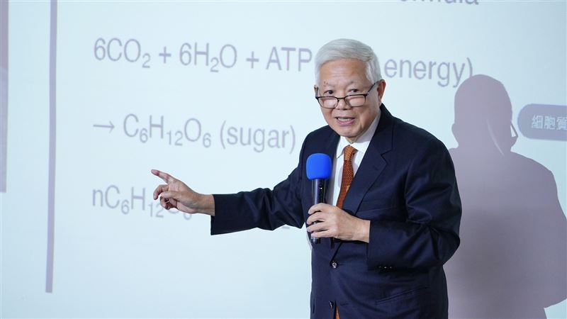 永豐金控前董座何壽川近年來醉心推動ESG醣循環經濟。（圖／永豐餘提供）