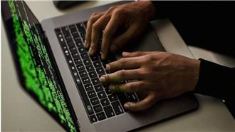 聰明用錯地方！17歲少年鑽電商平台漏洞　詐騙逾千萬下場慘了