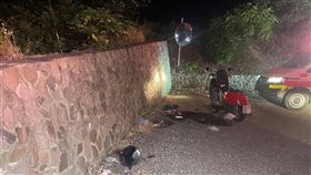 台東縣太麻里鄉昨（11月30日）晚間發生一起死亡車禍。（圖／翻攝畫面）