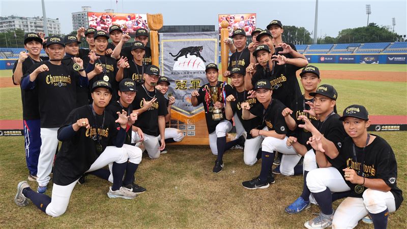 冠亞軍平鎮、羅工 12月底迎戰甲子園聯隊