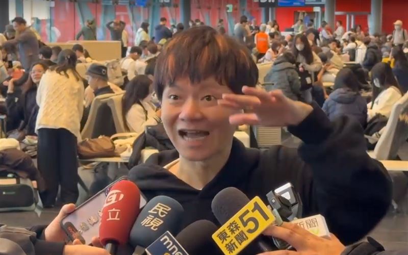 網紅「我是老爸，我不要當爸！」相當興奮。（圖／翻攝畫面）