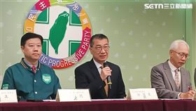 民進黨今（1）日上午召開「和平繁榮．民主永續 2026 新生代國家戰略人才培力營」招生宣傳記者會。民進黨秘書長徐國勇（中)出席。（圖／記者盧素梅攝影）