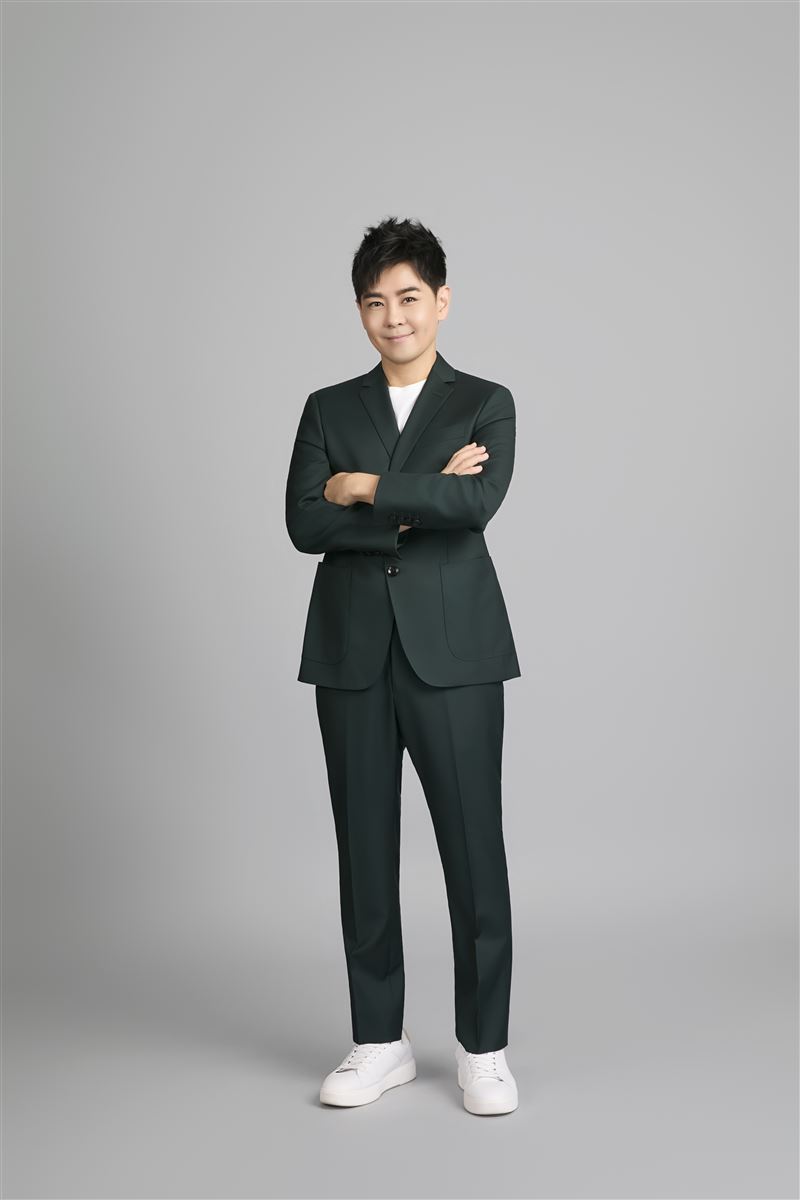 50歲林志穎帥度不減。（圖／大樹藥局提供）