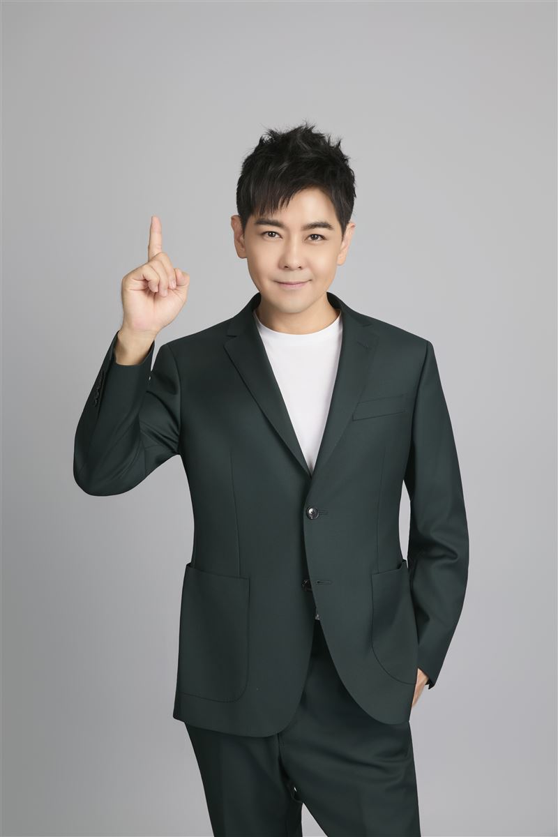 林志穎許願唱到70歲　把粉絲當家人陪伴一輩子。（圖／大樹藥局提供）