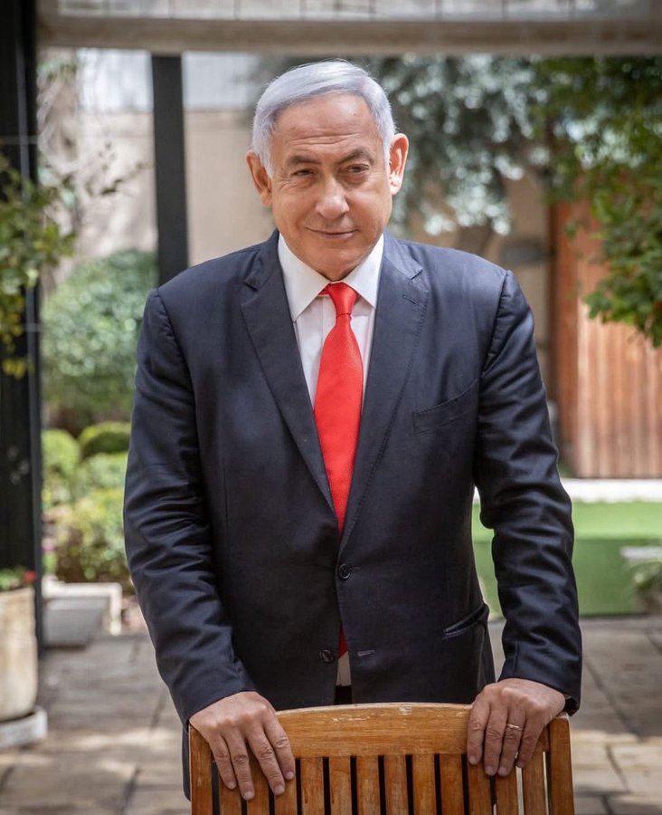 以色列總理納坦雅胡貪腐案纏身，11月30日他請求總統赦免的行為，被專家批評是「濫權」。（圖／翻攝自X平台 @Jewishlegend18）