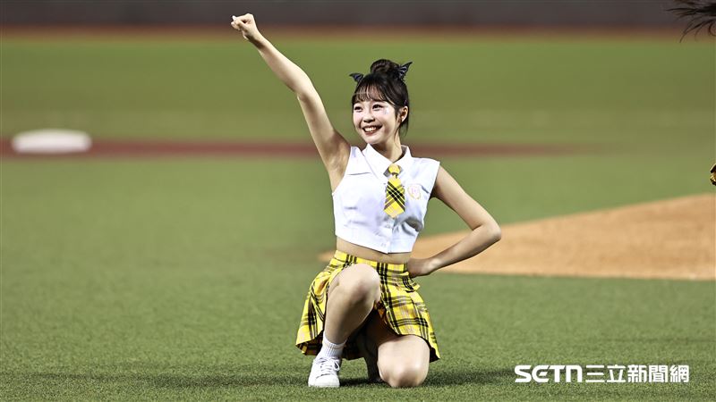 PS女孩瑄跳開場舞。（圖／記者劉彥池攝影）