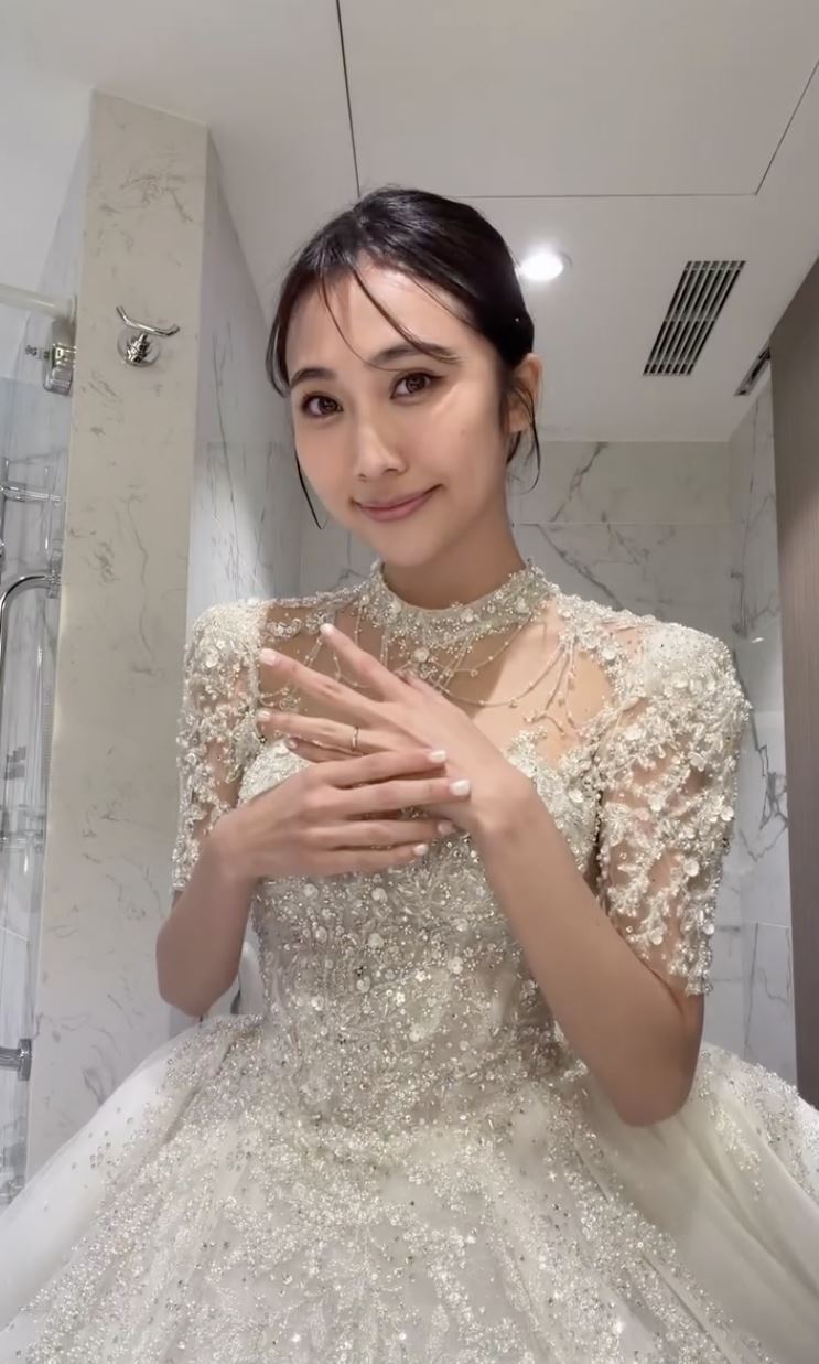 kiwi姐姐絕美婚紗照曝光。（圖／翻攝自kiwi姐姐IG）