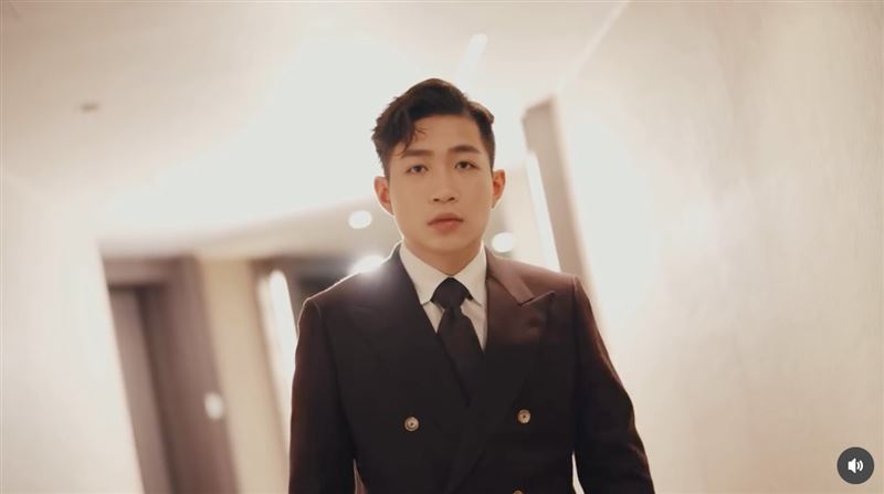 kiwi姐姐老公正面照曝光。（圖／翻攝自kiwi姐姐IG）