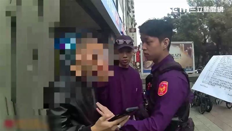 北市曾男開保時捷酒駕違規遭攔查，反過來要求警方出示證件。（圖／翻攝畫面）