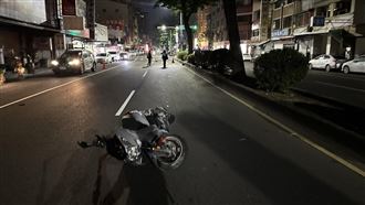 新／台中少年無照自撞亡　後座少女也命危