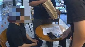 素人，普通女生，竟是詐欺老手，老翁遭詐騙，配合設局逮人(圖／翻攝畫面)