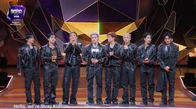 4代男團Stray Kids出道7年來第一次獲得MAMA年度專輯大賞，也是四代男團首次拿下此獎項。（圖／翻攝自Mnet Plus）
