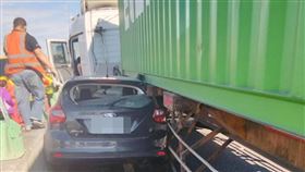 長榮貨櫃,國道,爆胎,肇事（圖／翻攝畫面）