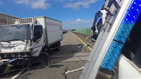 台68,貨車,警車,撞擊,傷勢,員警（圖／翻攝畫面）