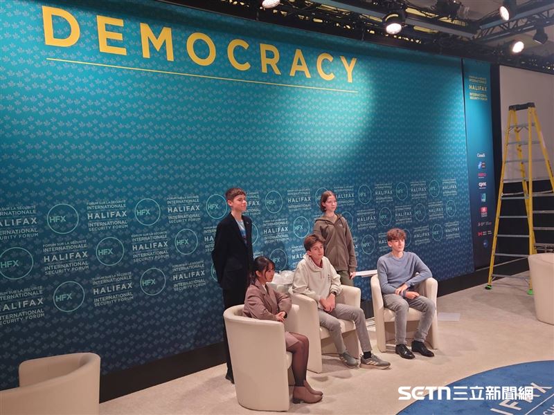 芯蘋表示，雖然15歲無法投票，但自己仍非常關心時事和政治，甚至還會參加相關活動，她透露，未來的目標是成為一名外交官。（圖／受訪者提供）