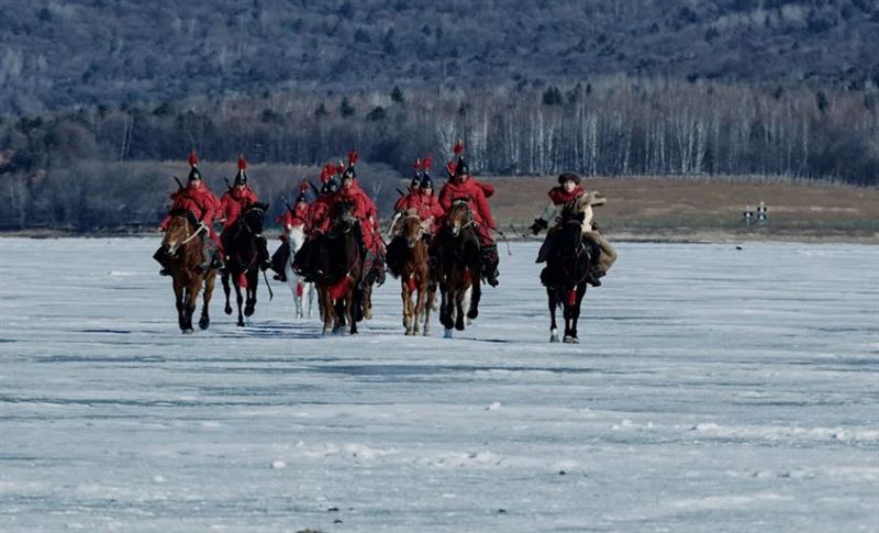 陳曉主演的《大生意人》取景寧古塔，一片「望去千里皆白雪」的冰原，震撼人心。（圖／翻攝自微博）