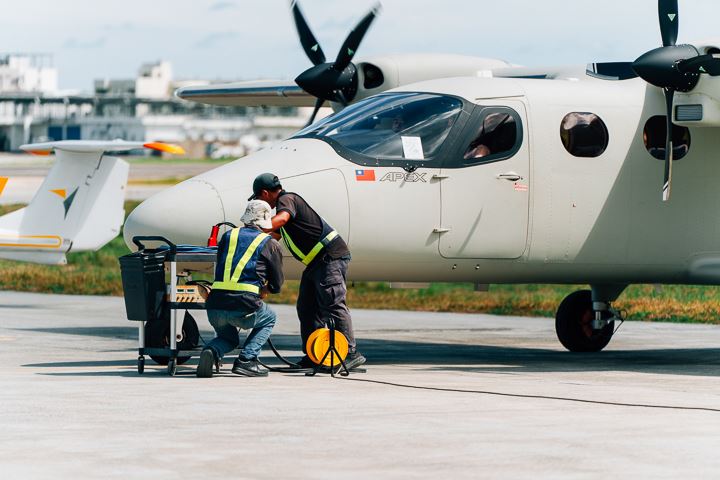 權宜輪斷網危機有解？路透：民航加入灰色地帶監控，強化台灣防衛韌性