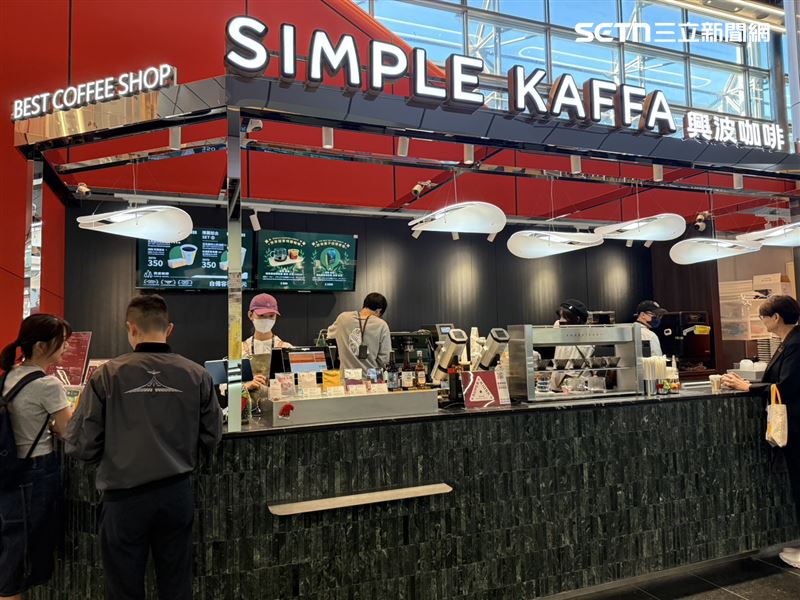 北登廊廳進駐的興波咖啡。（圖／記者李育道攝影）