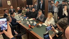 美國與烏克蘭雙方代表於川普特使魏科夫自家集團旗下的私人俱樂部展開協商。（圖／翻攝自X平台 @TanyaKozyreva）