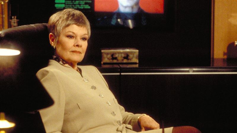 《007》M夫人眼疾惡化 認了恐難再演戲