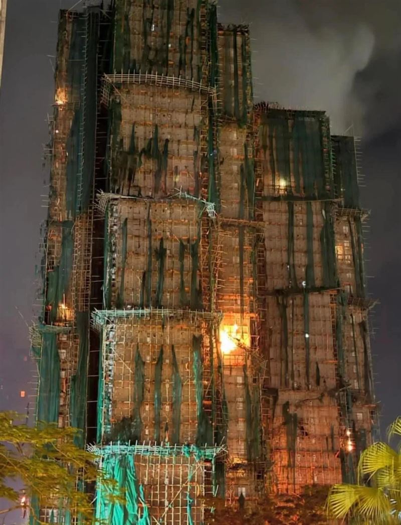 11月26日的香港宏福苑大火，截至12月1日下午，罹難人數升至151人。（圖／翻攝自X平台 @galileocheng）