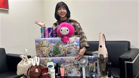 momo購物網觀察，2025年聖誕交換禮物市場呈現全新趨勢，帶動站上的小型家電、食品禮盒、美妝香氛三大品類同步升溫。（圖／品牌業者提供）