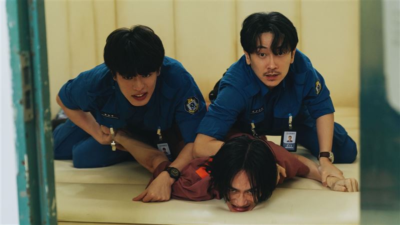 金馬男星遭抓進監獄「情緒崩潰大失控」