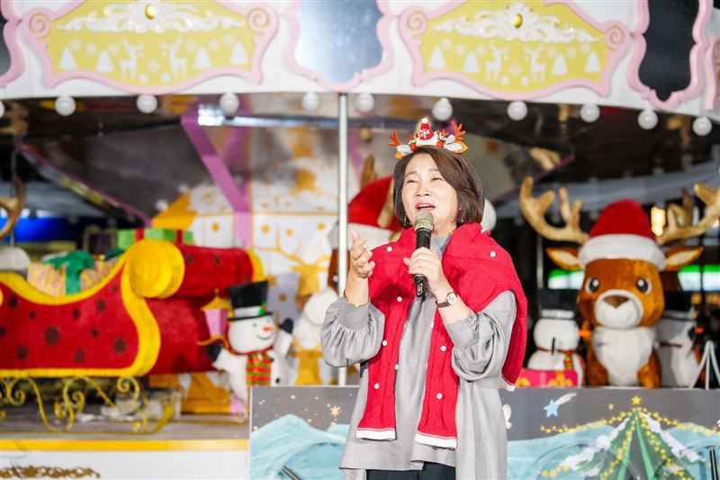 2025屏東聖誕節打造南台灣最大聖誕村，百年屏東公園一秒走進北國童話。（圖／屏東縣政府提供）