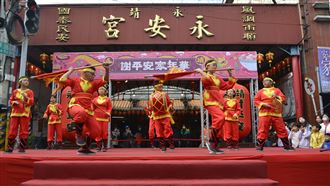 2025永靖謝平安家年華將登場　永安宮「擲筊賽」首獎iPhone 17（業配勿用）