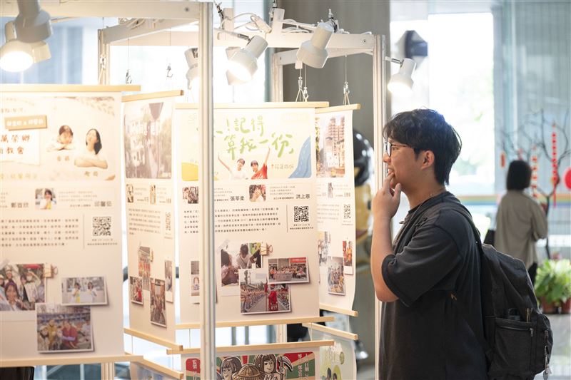 活動展區特別為各組團隊規劃「青年蹲點成果展」，分享他們的蹲點歷程