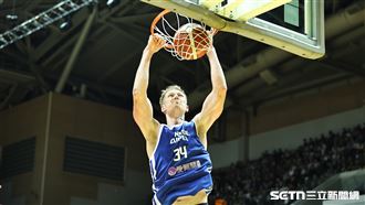 台灣開賽連飆3顆三分彈　半場6分落後日本