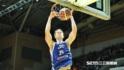 高柏鎧首節超勇猛　台灣隊上半場領先中國