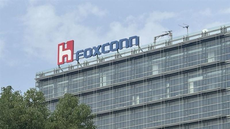 快訊／郭董長女出清鴻海　套現11億