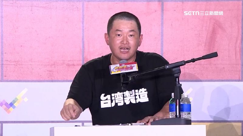 過去大罷免時期，陳柏惟積極幫忙催連署