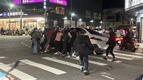 食品路,暴衝,摩托車,BMW(圖／翻攝自新竹市議員黃文政臉書)
