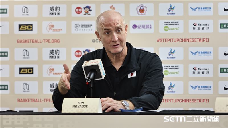 男籃世界盃亞洲區資格賽，日本隊總教練霍瓦斯出席賽後記者會。（圖／記者劉彥池攝影）