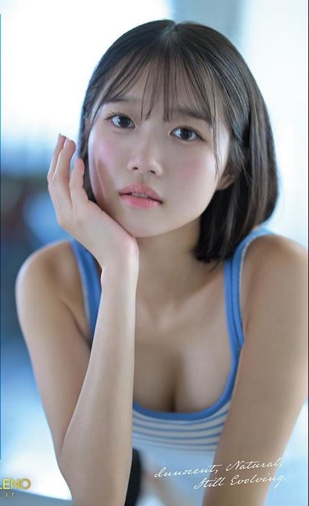 生田紗奈擁有非常青春的肉體，短髮的造型、稚氣的五官加上纖細的D罩杯身材。（圖／翻攝自Ｘ）