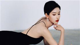 美國靈媒Kandis Starr透露陳都靈現在很危險。（圖／翻攝自微博）