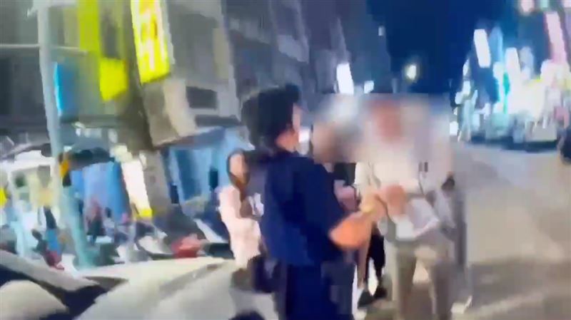 外籍客被誤認檢舉達人　寧夏夜市爆大亂鬥