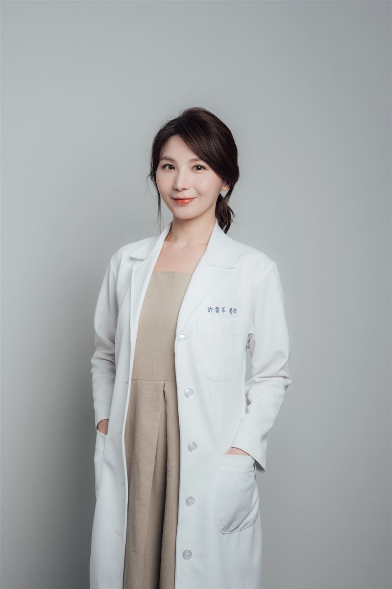 許書華就讚濱崎步面對強權，據之以理的一方，依然能保有自己的格局與力量，展現無聲的抗衡，這是強者風範！佩服！步姐快來台灣！（圖／翻攝自許書華臉書）