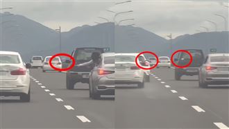 國5兩車玩命上演水球大戰　驚險畫面曝