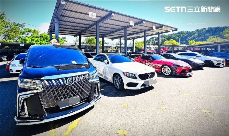 雲林縣警局與雲林地檢署聯手發動「斬車專案」，兵分21路查扣21輛改裝車。（圖／翻攝畫面）